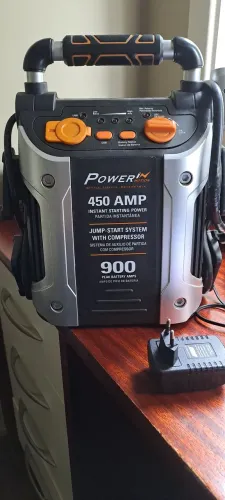Power in Motion 450 AMP com carregador de bateria, tomada, luz e USB