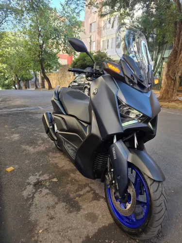 Yamaha XMAX 250 Connected 2025 - Nova!