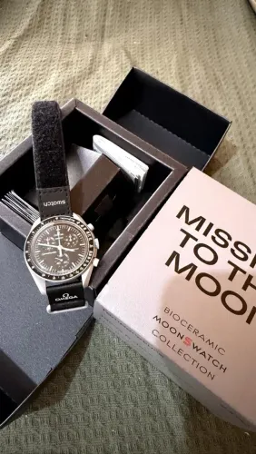 MoonSwatch Mission to the Moon