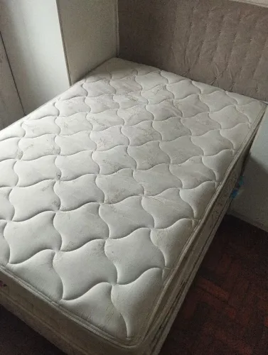 Cama de casal com box
