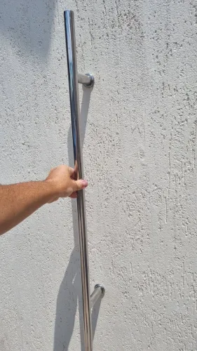 Puxador porta aço inox tubular 97cm