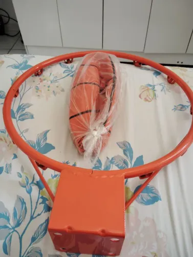 Vendo cesta e bola de basquete nunca usado