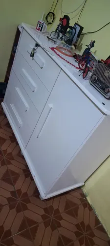 Cômoda branca seminova 