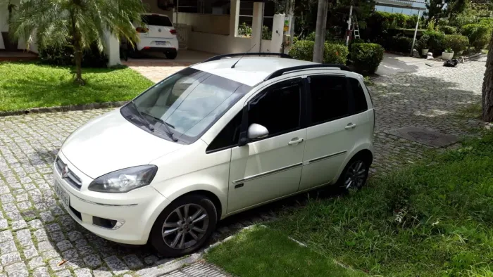 Fiat Idea Essence Sublime Dual.1.6 Flex16v 5P 2015