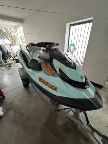 Jetski Seadoo Wake 170 com carreta