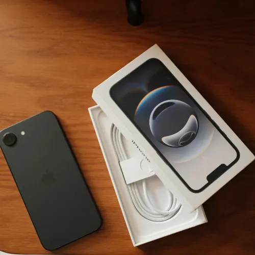 Iphone 16e 256gb Preto - Bateria 100% - Garantia Apple