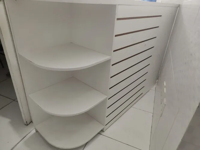 Vende-se balcão para farmácia ou comércio geral