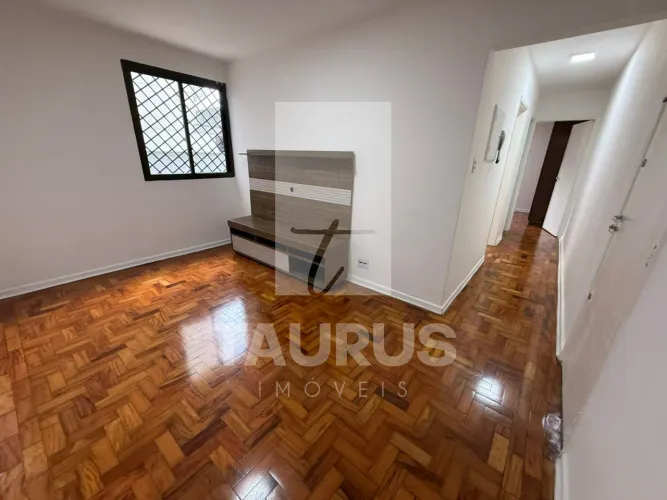 Apartamento para comprar com 2 quartos e 1 vaga em Moema, São Paulo-SP.