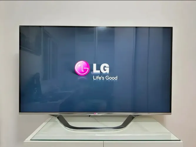 Smart tv LG 3D 47" com defeito no led