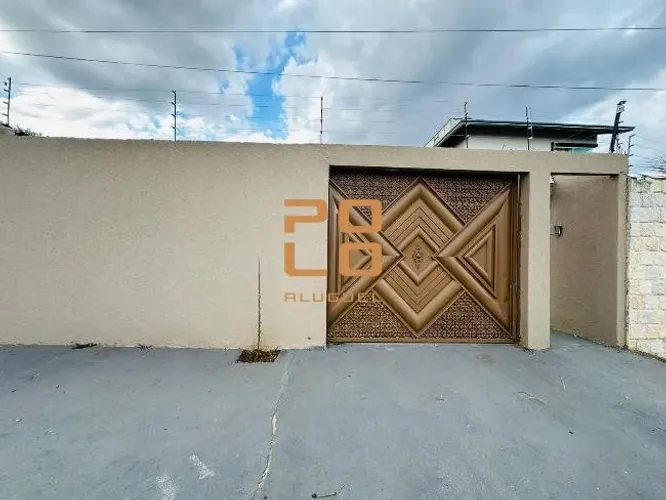 Casa para alugar no Setor Moinho dos Ventos, em Goiânia - GO.