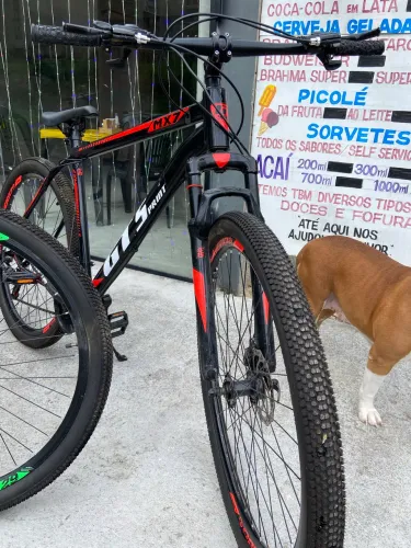 Bicicletas completas e de alumínio. Vendo as três por $1.500 Obs precisando de manutenção 