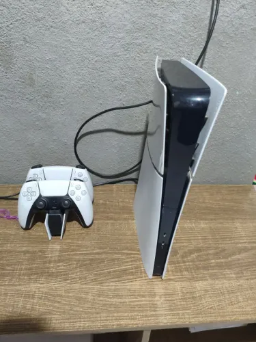 PLAYSTATION 5 NA CAIXA + 2 CONTROLES