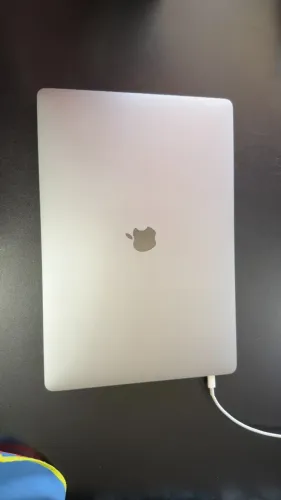 Apple Macbook Pro - 16 Polegadas