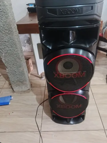 Caixa XBOOM LG