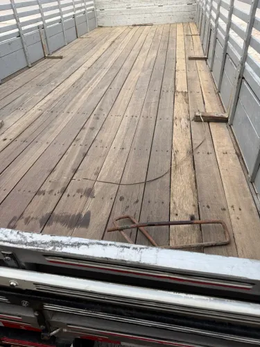 Carroceria tamanho 6.85 x 2.54 18.000