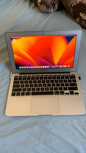 MacBook Air core i5 2 gb de ram 64 gb ssd nvme