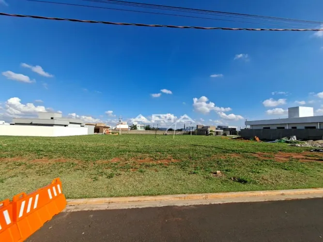 TERRENO PLANO À VENDA NO VILLAGE DAMHA IV ARARAQUARA (SP)