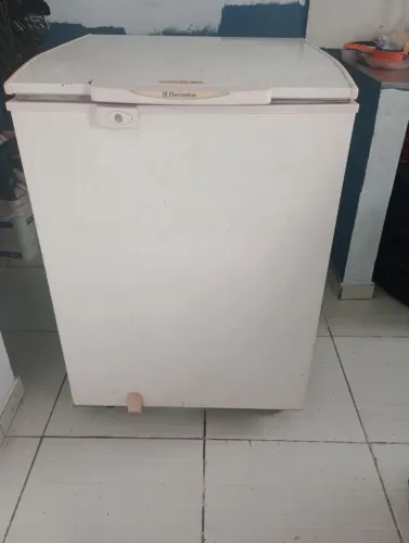 Vendo um freezer de uma porta da marca Electrolux..está funcionando normal