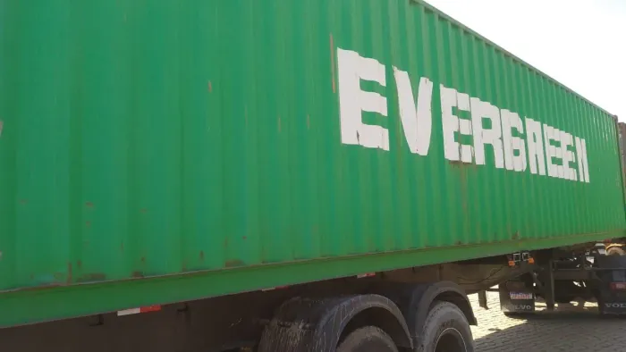 Mais Espaço, Mais Solução: Container Marítimo 