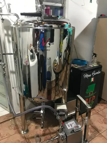 Fermentador Cerveja Auto refrigerado 330L