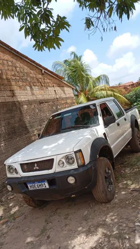 Mitsubishi L200 GLS 2.5 4X4 CD Diesel 2005
