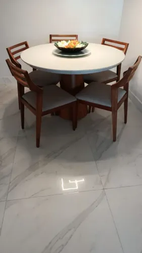 Mesa de jantar + cadeiras