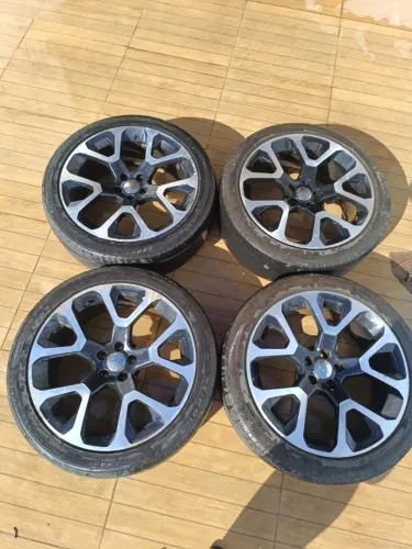 Vendo jogo de rodas aro 20 do Jeep Compass 
