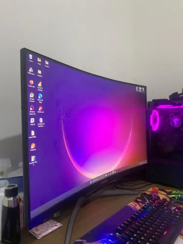 Monitor Gamer AOC Agon 32" Curvo 165Hz 1ms FreeSync AG323FCXE