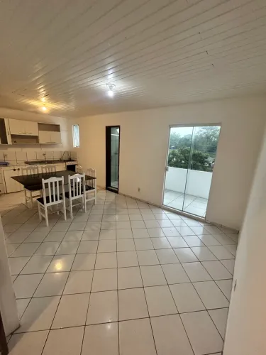 Alugo casa na cachoeira do bom Jesus Anual