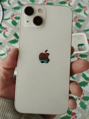 iPhone 13 top