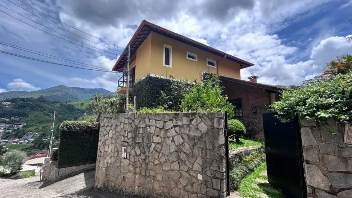 Casa em condomínio com 3 dormitórios à venda - Cônego, Nova Friburgo/RJ