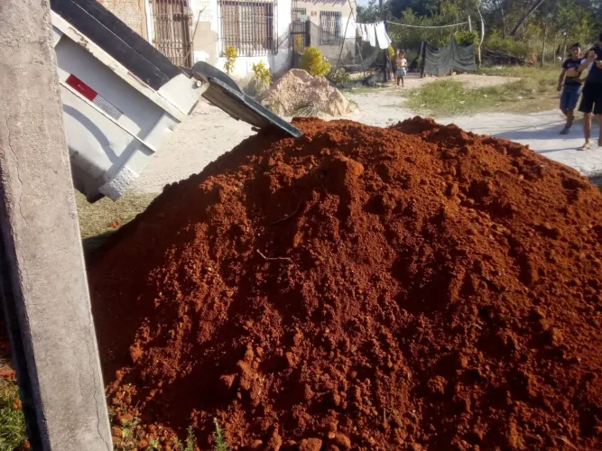 Carrada de terra preta 6M