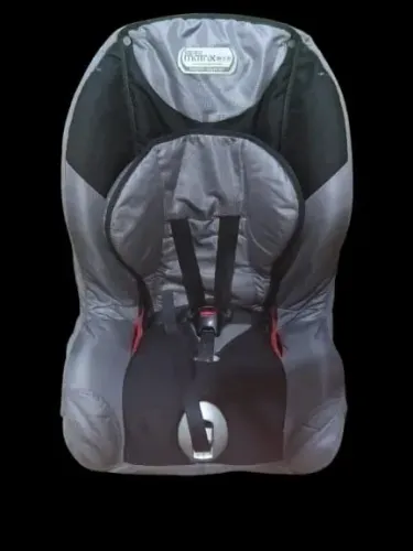 Vendo : cadeirinha Burigotto neo Matrix ( 0 a 25kg) cadeirinha de bebê para carro .