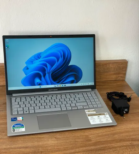 Notebook Asus Vivobook X1504V I5 13° novíssimo