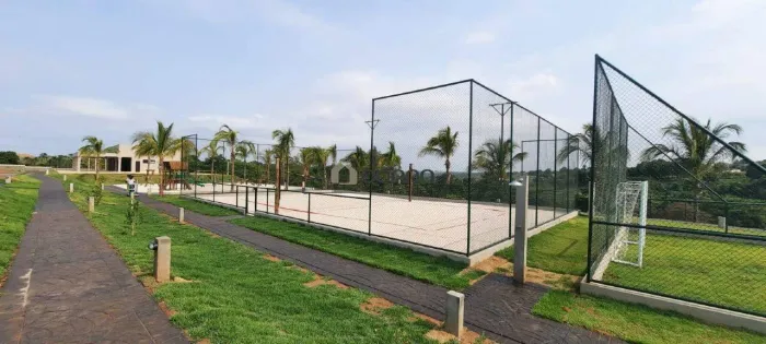 Lote à Venda no Condomínio Ayat II 250 m² com Excelente Estrutura de Lazer