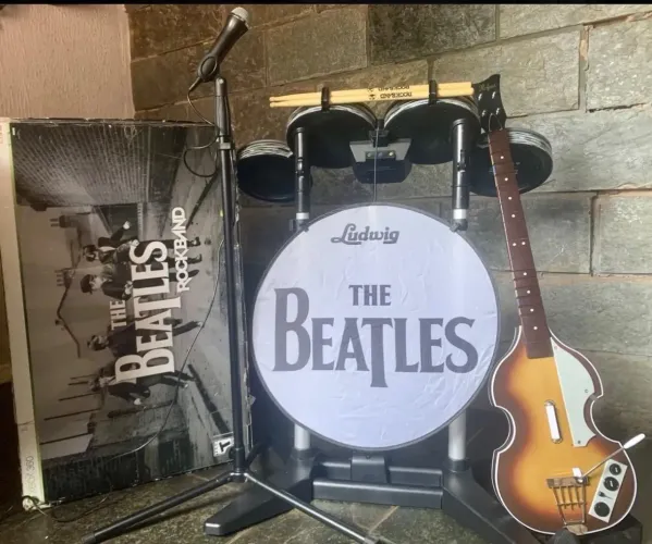 Kit Completo Rockband The Beatles Xbox 360