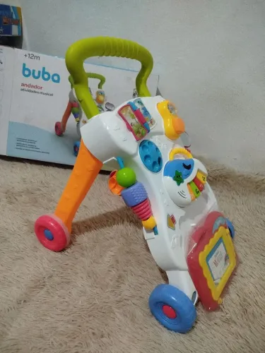 Andador Buba musical NOVO zero na caixa.