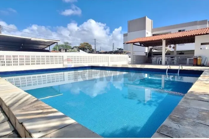 VENDE-SE APARTAMENTO EM PAU AMARELO - PORTEIRA FECHADA