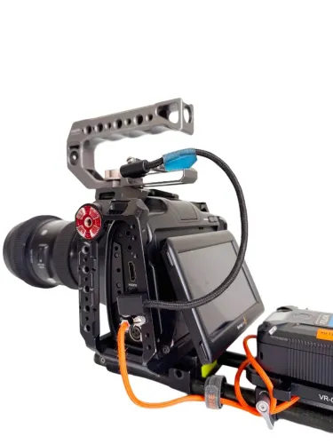 Blackmagic Pocket Cinema Camera 6K Pro + Sigma 18-35mm f/1.8 Art + Rig Tilta Completo