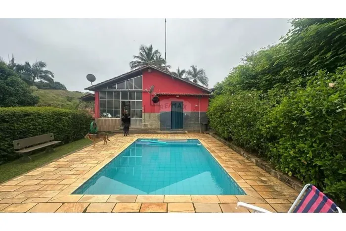 Encantadora Propriedade Rural em Rio Novo 10.000m² de Conforto, Natureza e Estrutura Comp