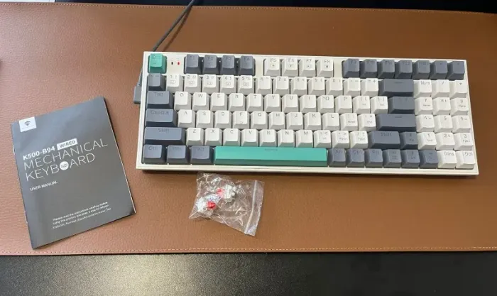 Teclado Gamer Machenike K500-b94 Switch Red /Led Rgb / Com Fio