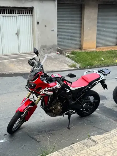 AFRICA TWIN HONDA CRF TL - ABAIXO DA FIPE, Protetores, Difusor Elet. e mais