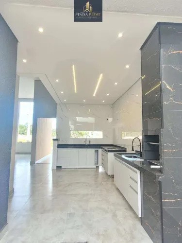 Casa à Venda com 3 quartos, 1 suíte, 95m² por R$ 630.000 - Em Condomínio Bosque da Imperat