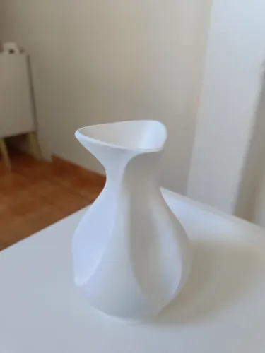 Vaso decorativo branco impresso em 3d.