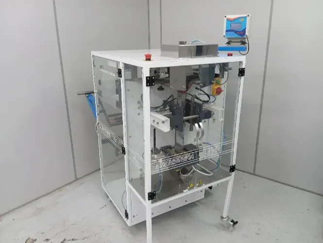 Sacheteira Formadora automática de saches com uma via.