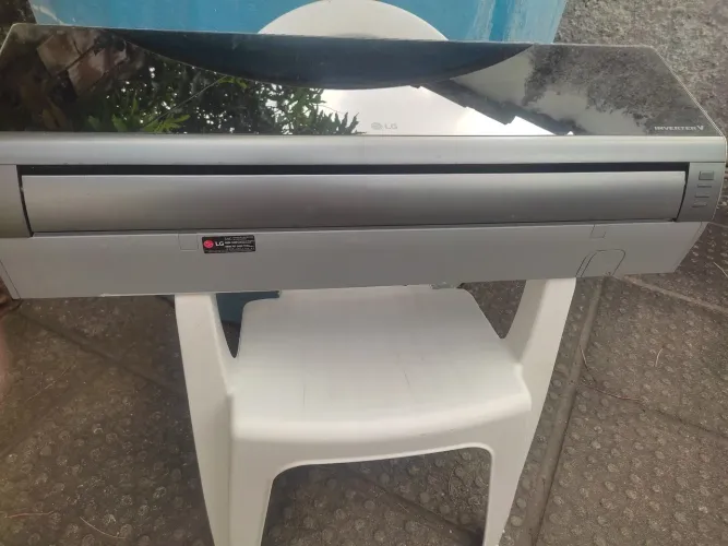 Ar condicionado 9.000 btus( lg )inverter espelhado ( puro luxo )