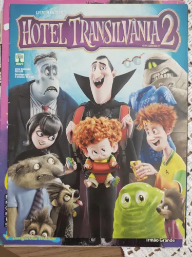 Álbum de figurinhas Hotel Transilvânia incompleto