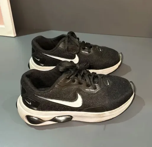 Tênis Nike infantil tamanho 30
