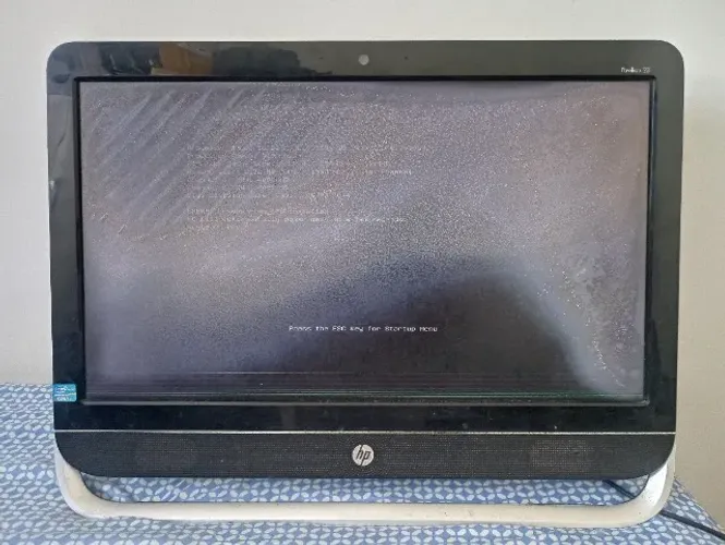 All in one HP 23" - Intel core, 8GB Ram, video dedicado - Sem HD. Tela para ser trocada