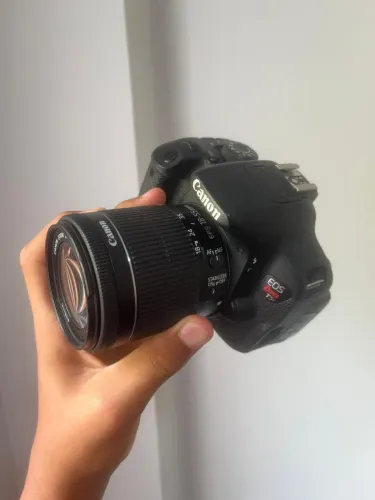 Canon T5I + Lente 18-55mm
